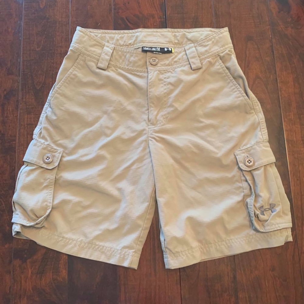 Boy's Cargo Shorts, Size M